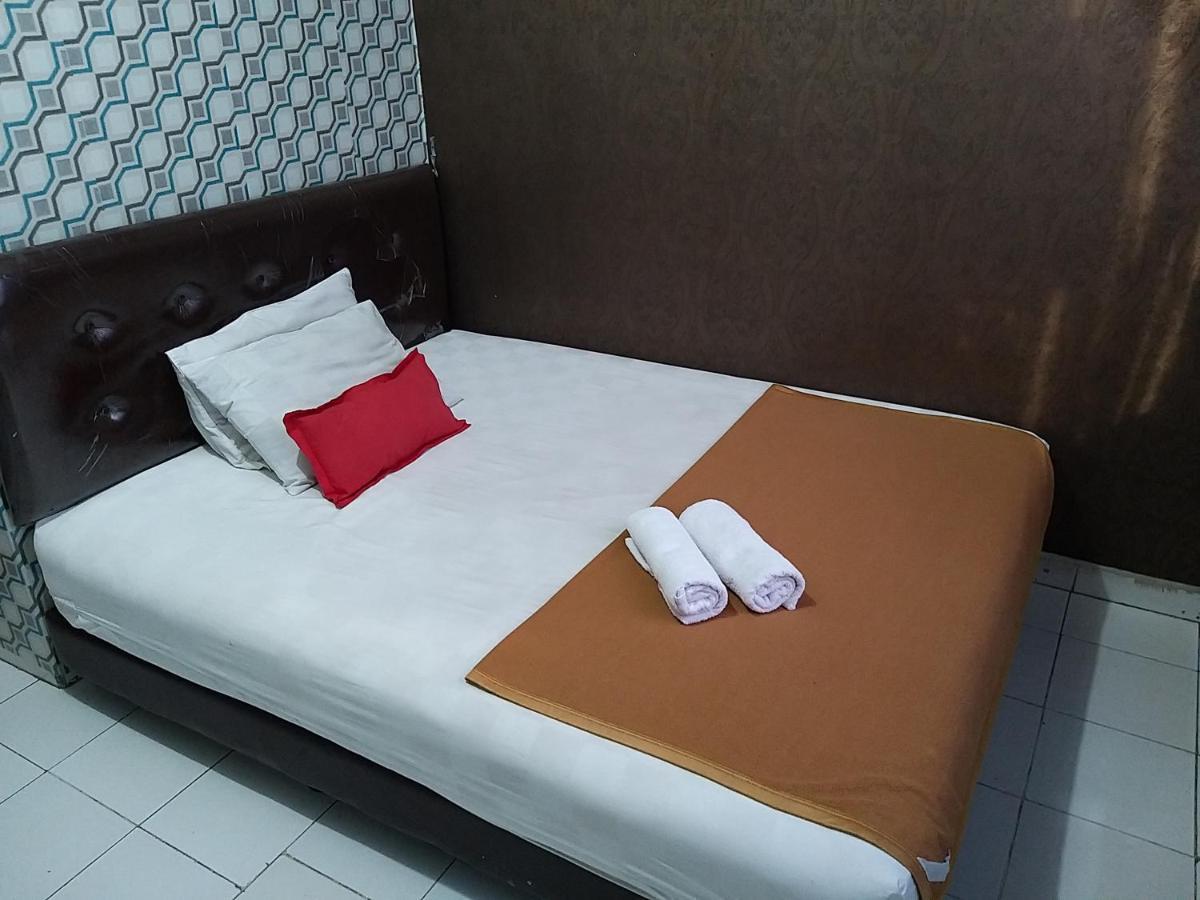 Venice Guest House Redpartner Jakarta Luaran gambar