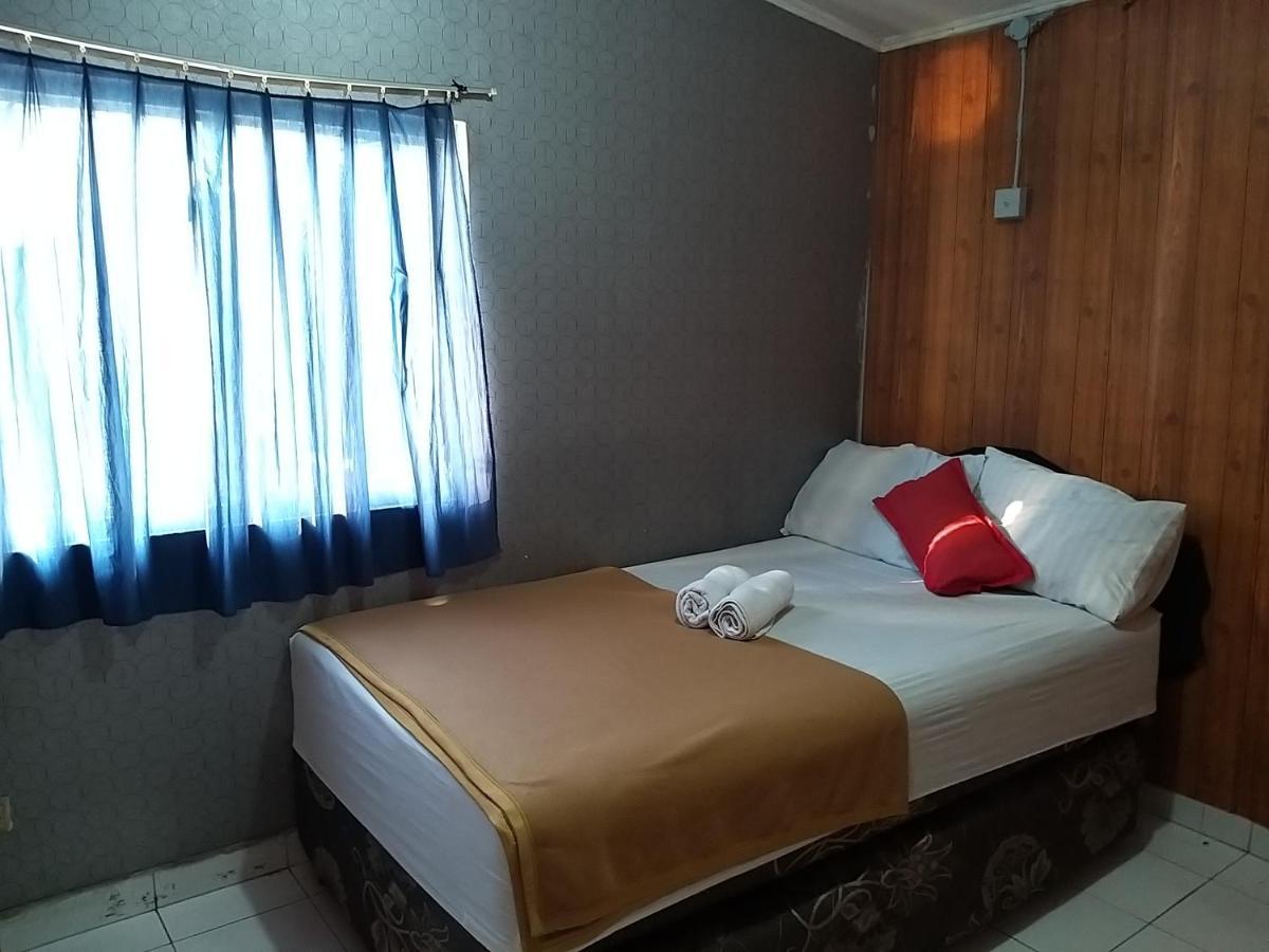 Venice Guest House Redpartner Jakarta Luaran gambar