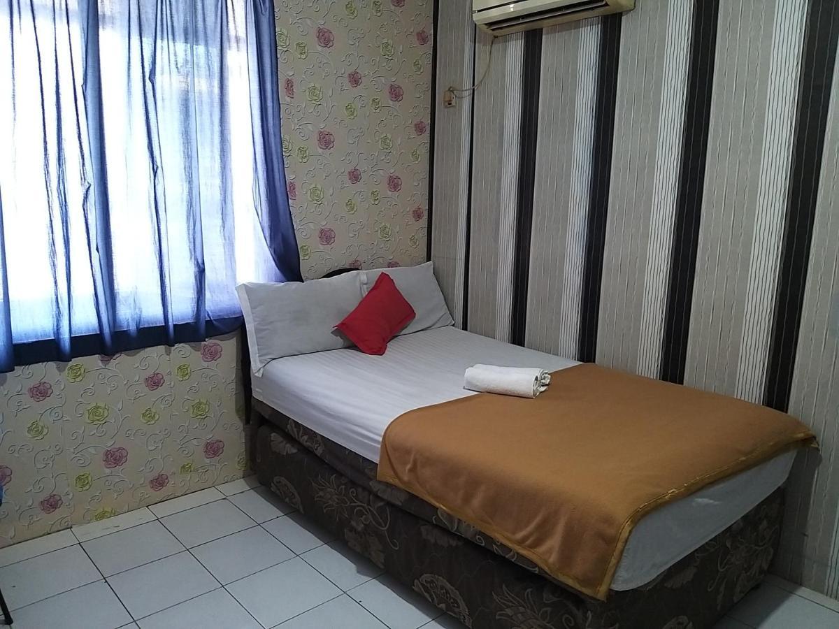 Venice Guest House Redpartner Jakarta Luaran gambar