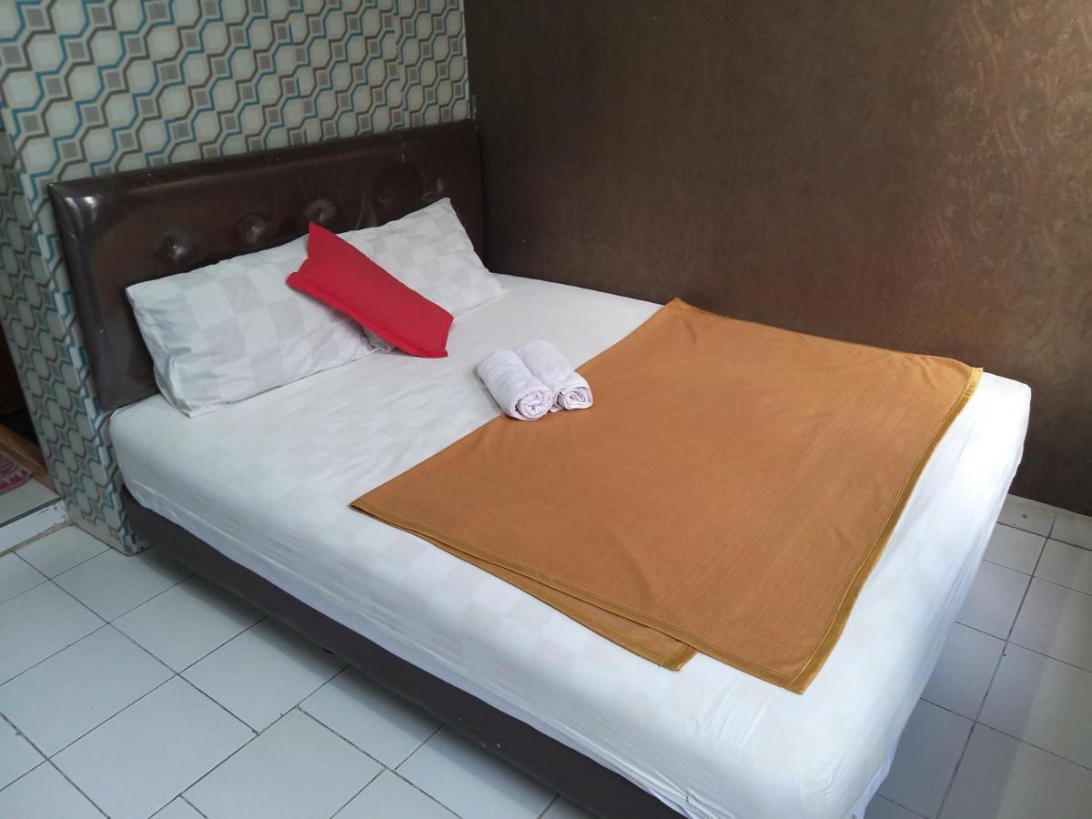 Venice Guest House Redpartner Jakarta Luaran gambar