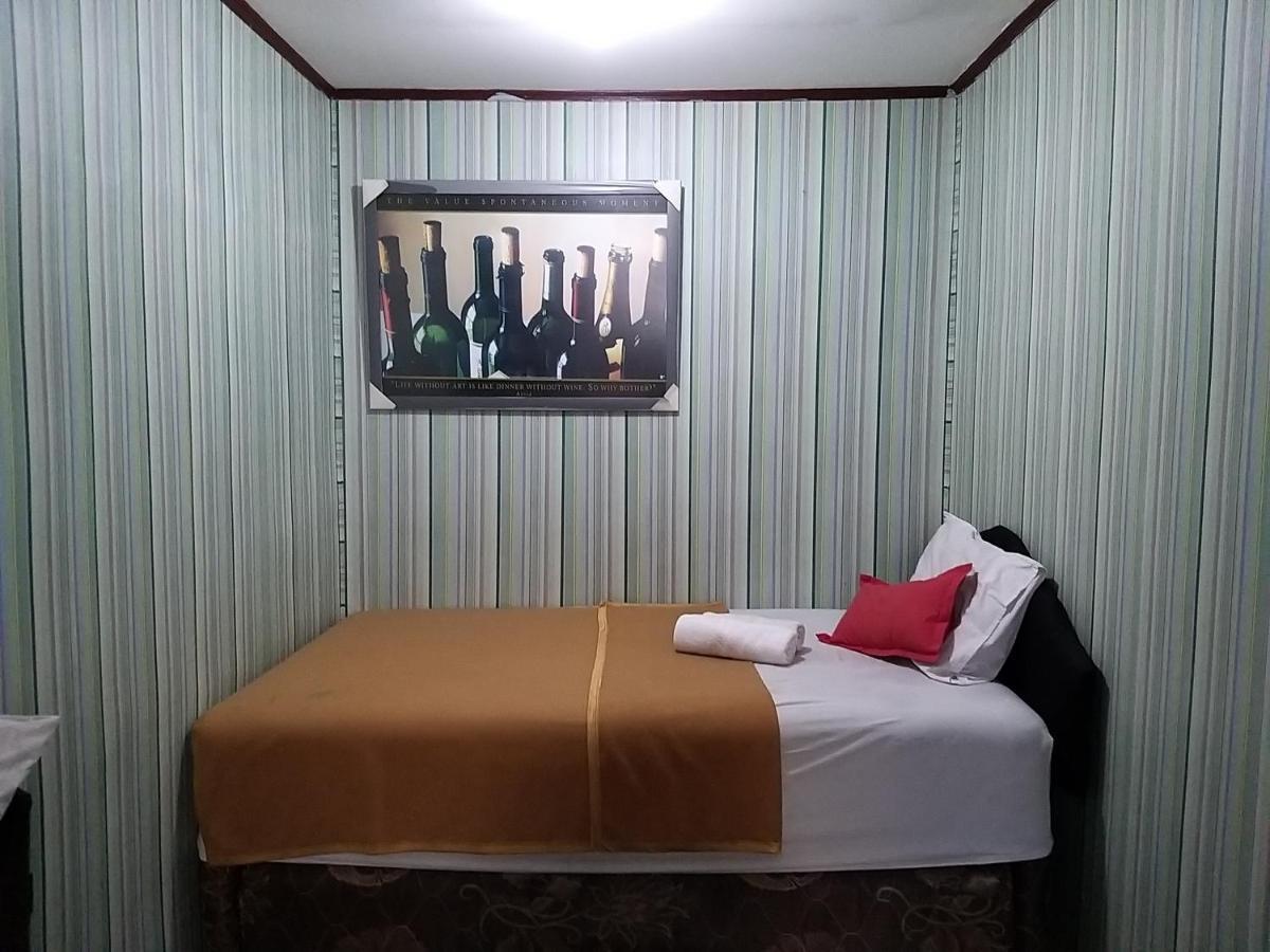 Venice Guest House Redpartner Jakarta Luaran gambar